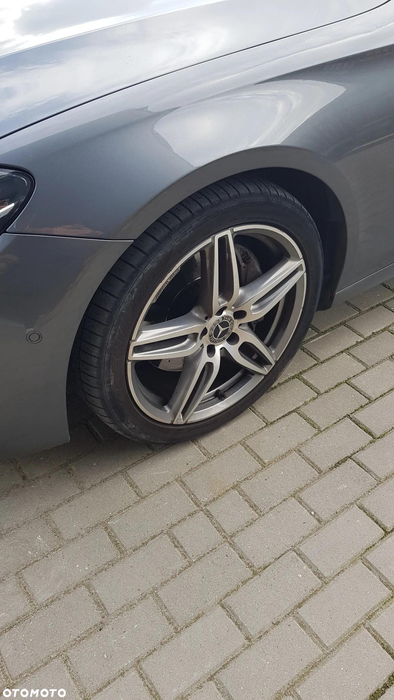 Mercedes-Benz Klasa E 220 d T 9G-TRONIC AMG Line - 18