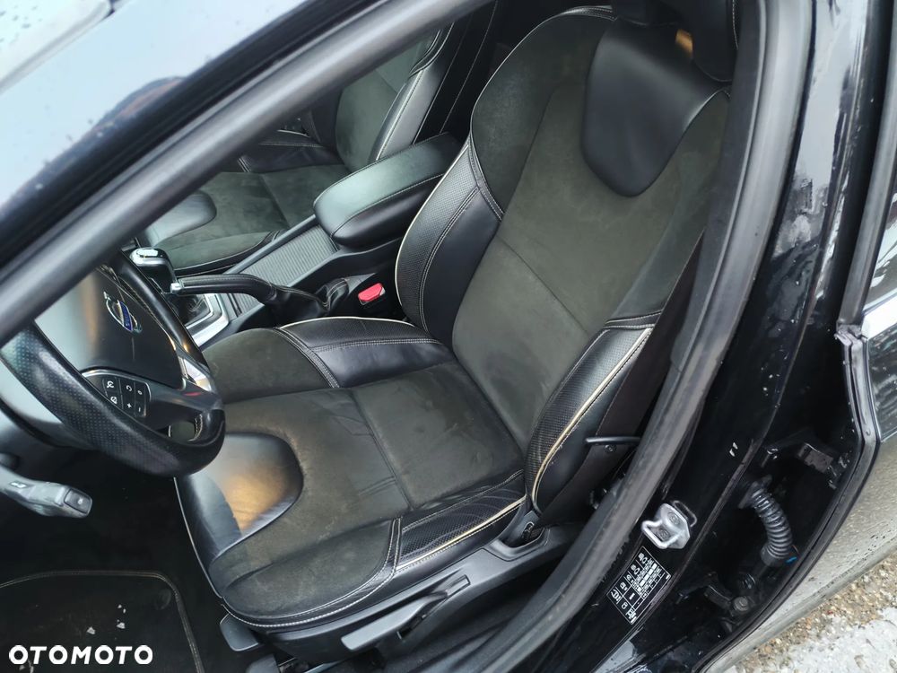 Volvo V40 D4 Drive-E R-Design Summum - 8