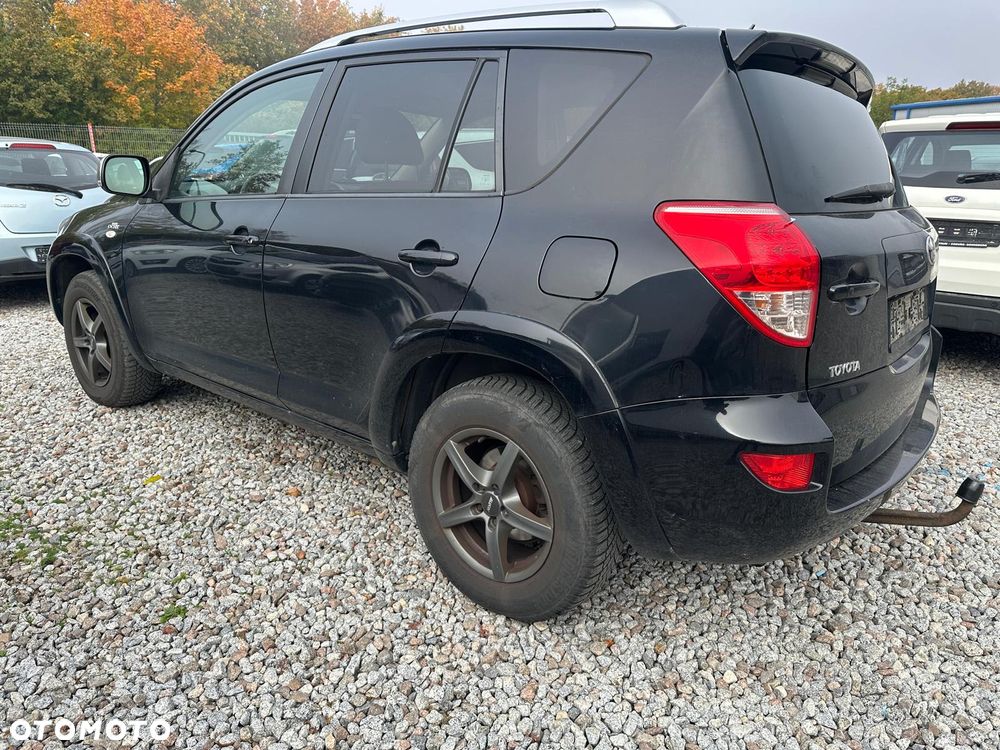 Toyota RAV4 - 7