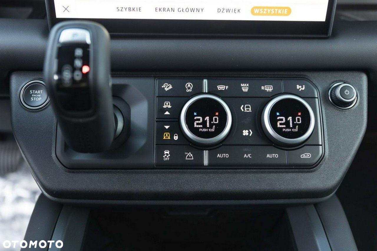 Land Rover Defender - 17
