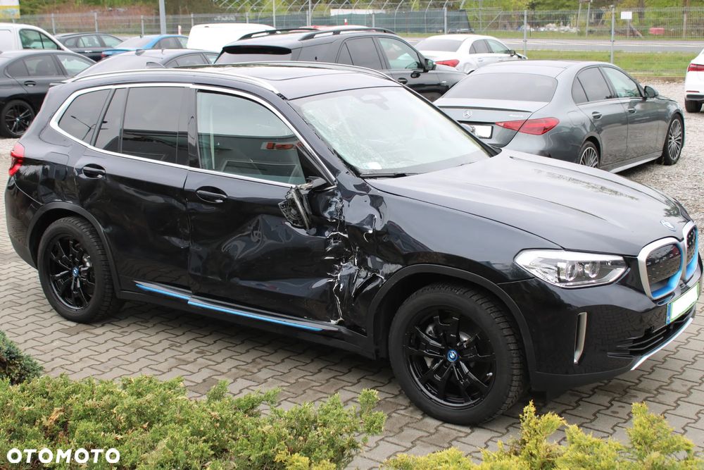 BMW iX3 - 5