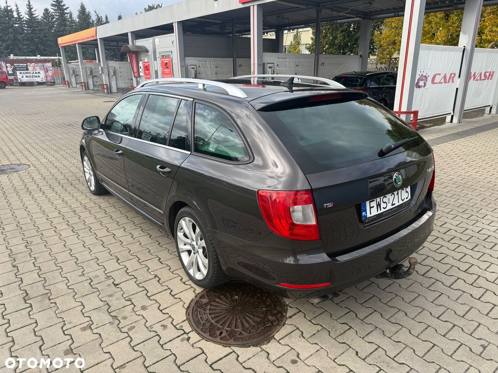 Skoda Superb 1.8 TSI Elegance DSG - 6