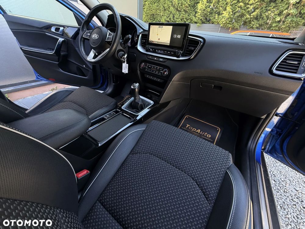 Kia XCeed 1.0 T-GDI L Business Line - 16