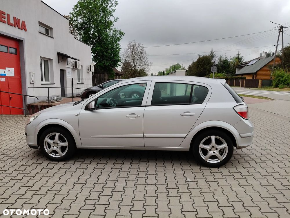Opel Astra 1.6 - 10