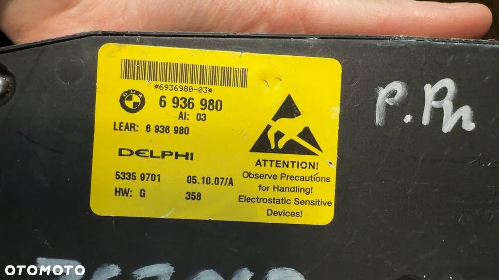 MODUŁ PRZEDNIEGO PRAWEGO FOTELA BMW E92 6936980 - 2