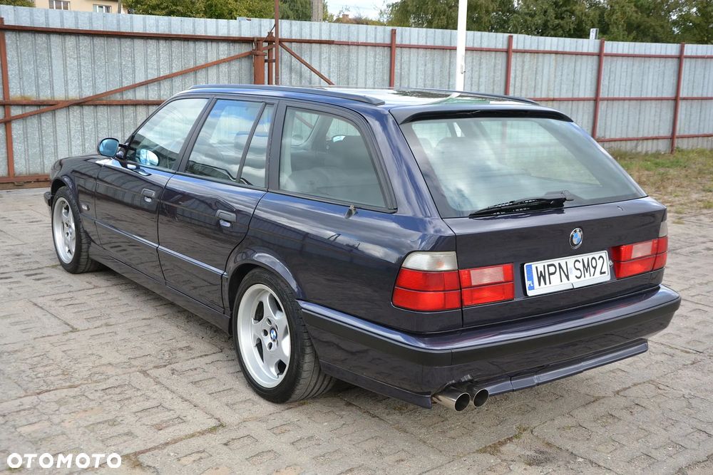 BMW Seria 5 540i - 26