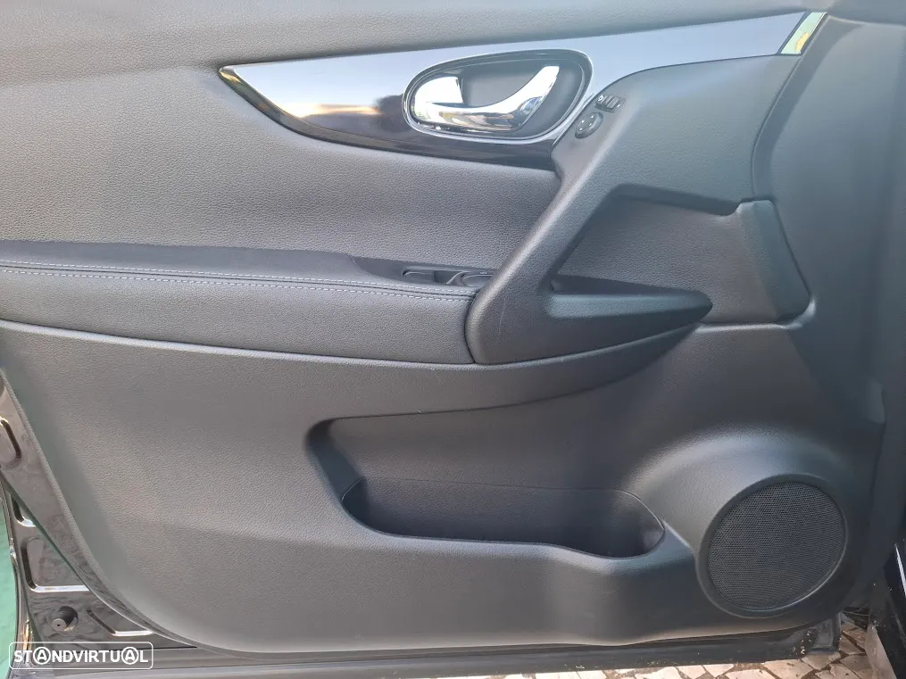 Nissan Qashqai 1.5 dCi Tekna Alcantara - 24