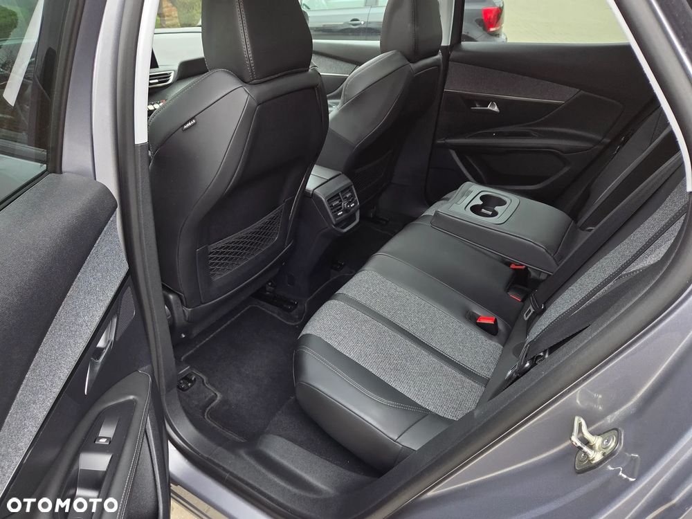 Peugeot 3008 - 16