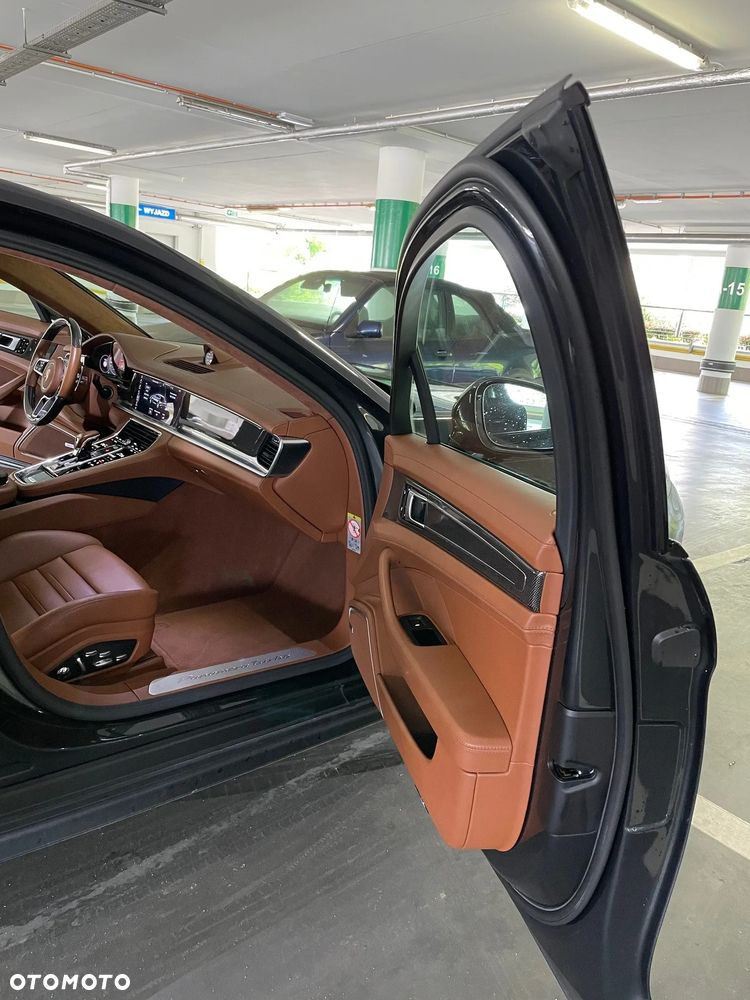 Porsche Panamera Turbo Sport Turismo - 27