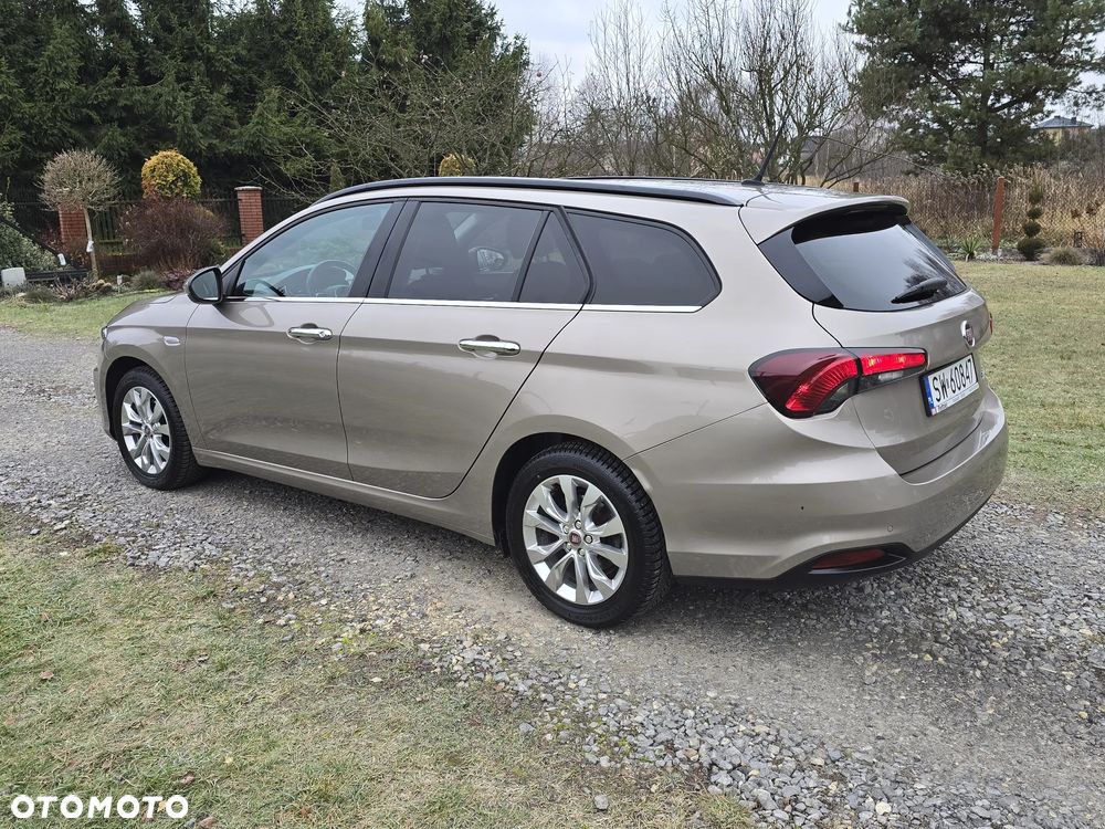 Fiat Tipo 1.4 16v Lounge EU6d - 2