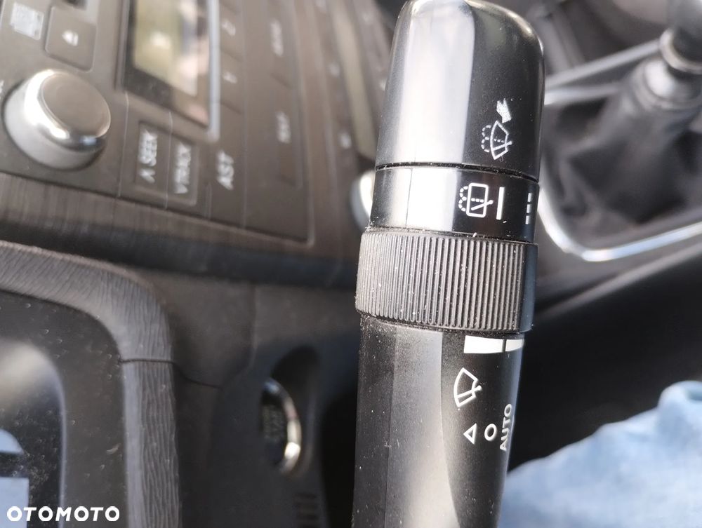 Toyota Avensis 2.0 D-4D - 13