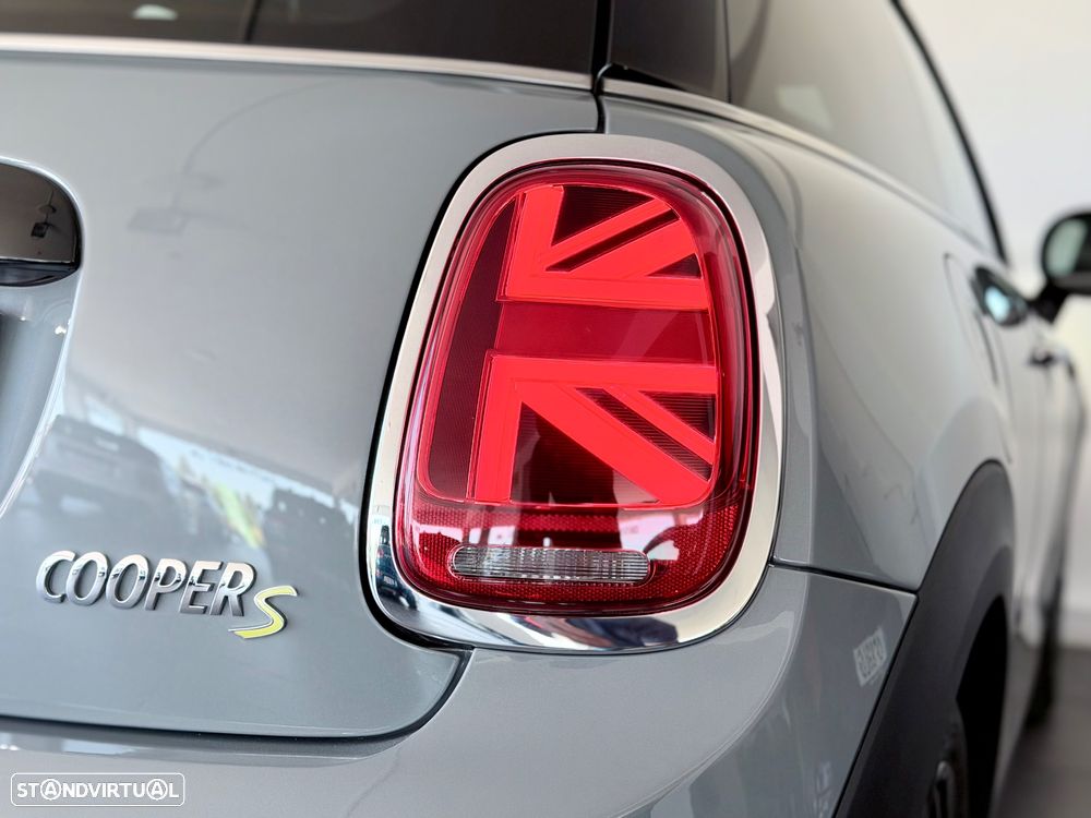MINI 3 Portas Cooper SE Premium Classic - 11