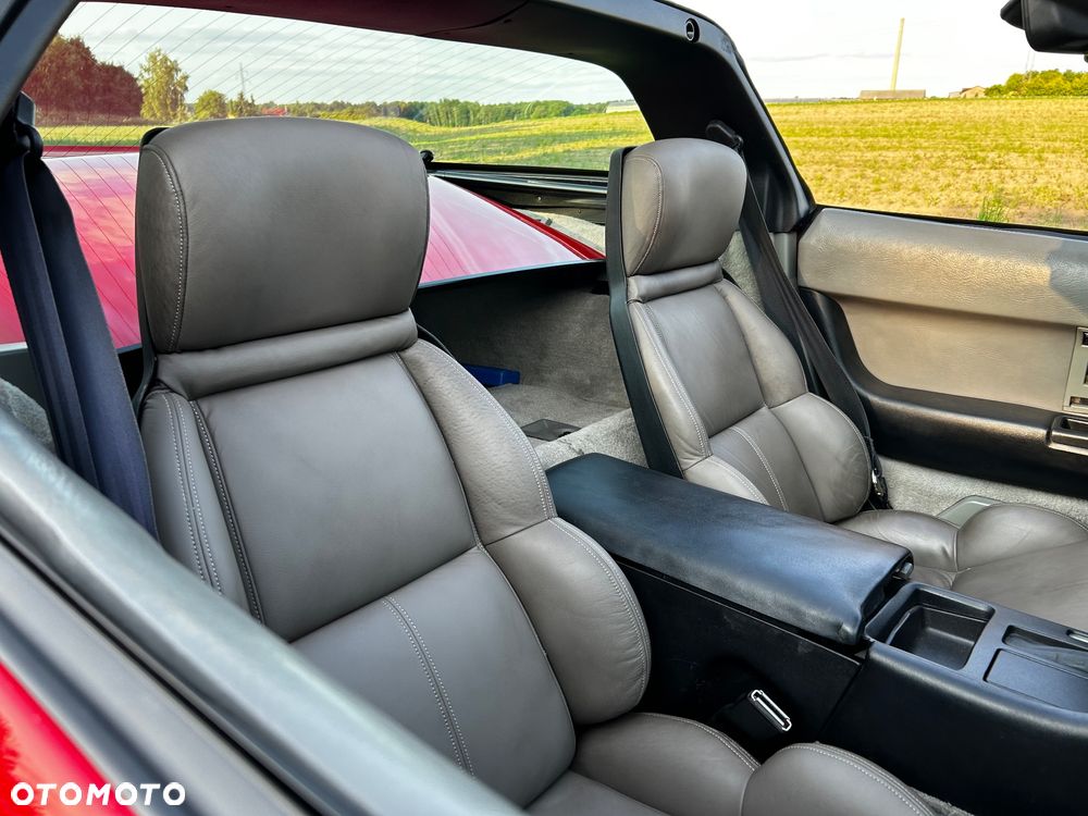 Chevrolet Corvette - 9