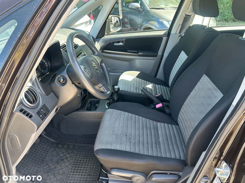 Suzuki SX4 1.6 Comfort - 15