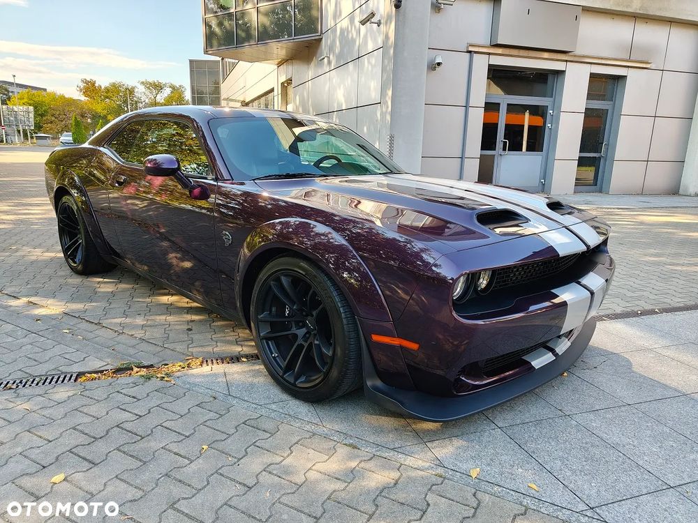 Dodge Challenger - 7