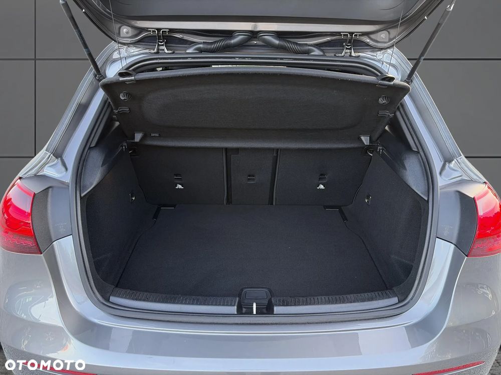 Mercedes-Benz Klasa A 200 AMG Line 7G-DCT - 39