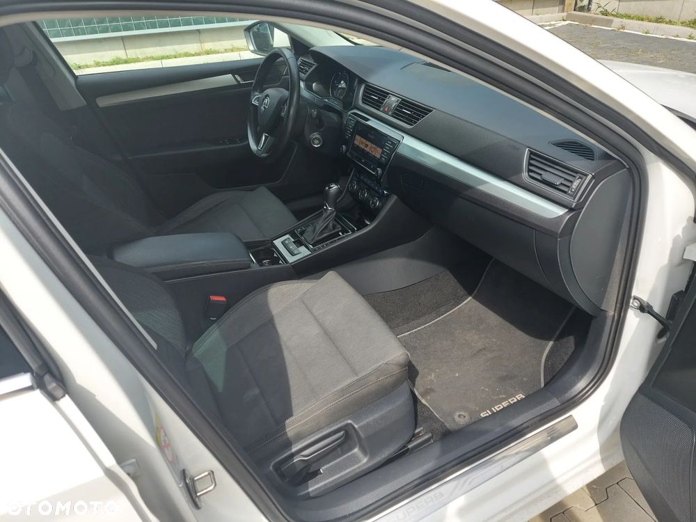 Skoda Superb 2.0 TDI Style DSG - 17