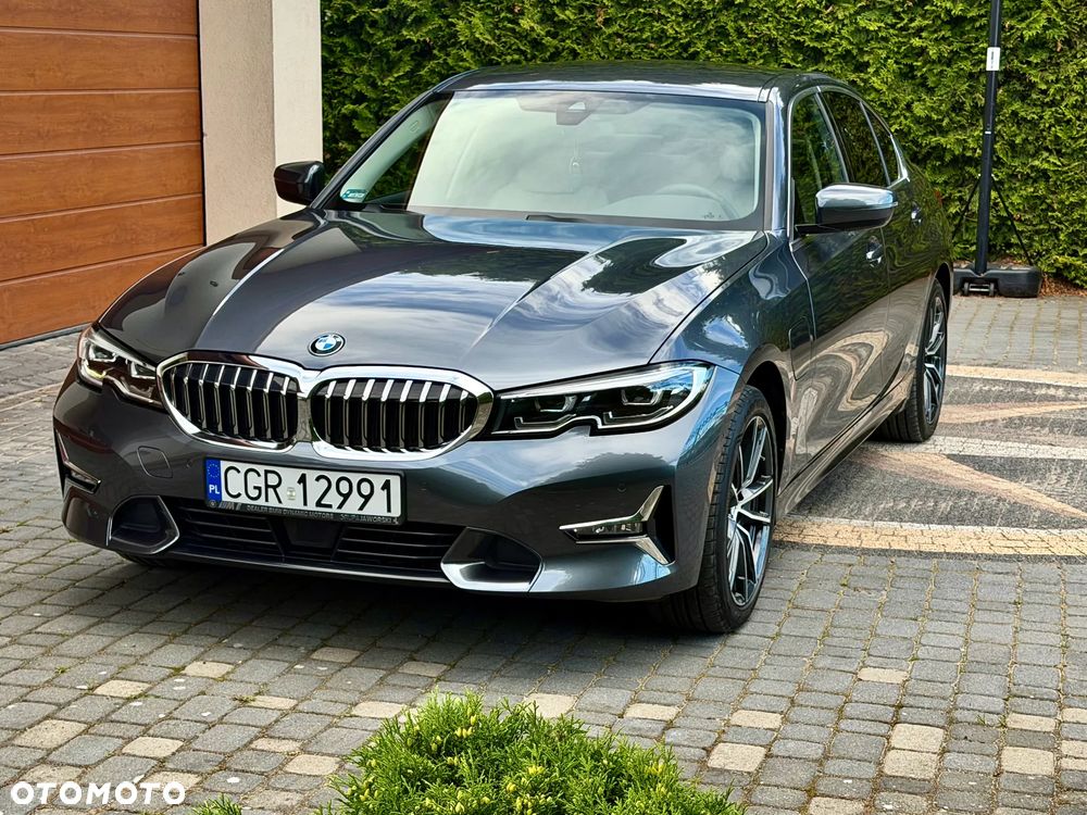 BMW Seria 3 330e Luxury Line sport - 31