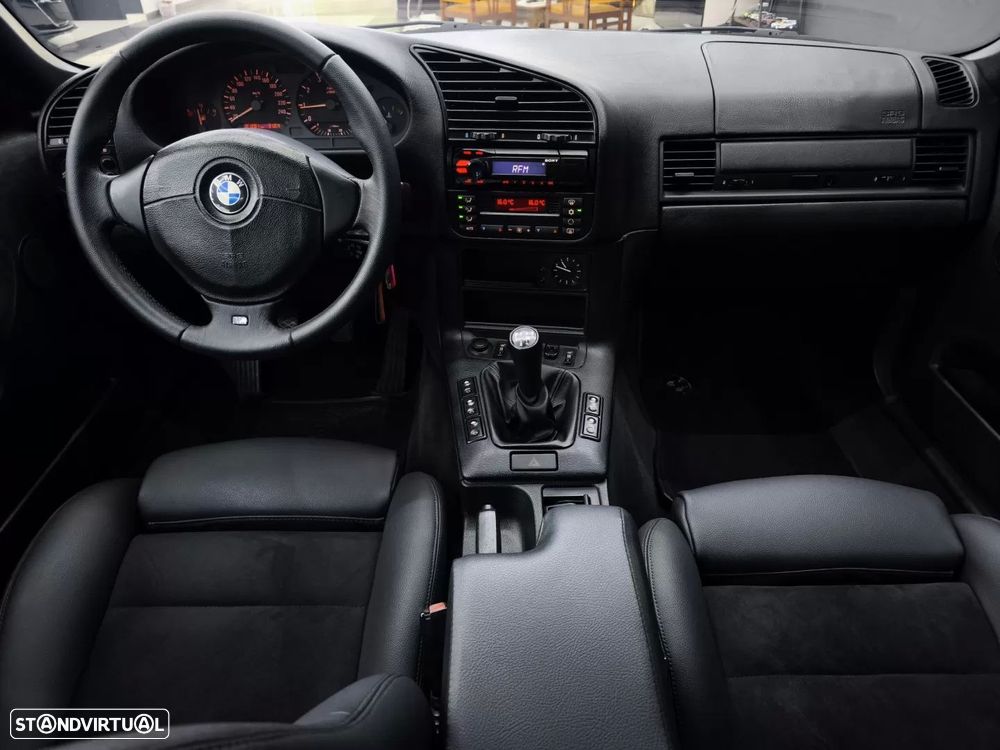 BMW 318 i Cabriolet M Sport - 24
