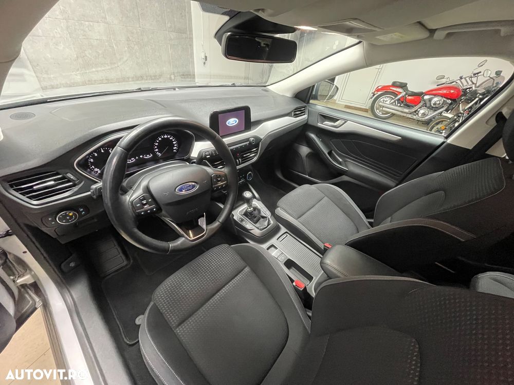 Ford Focus 1.0 EcoBoost Trend - 6