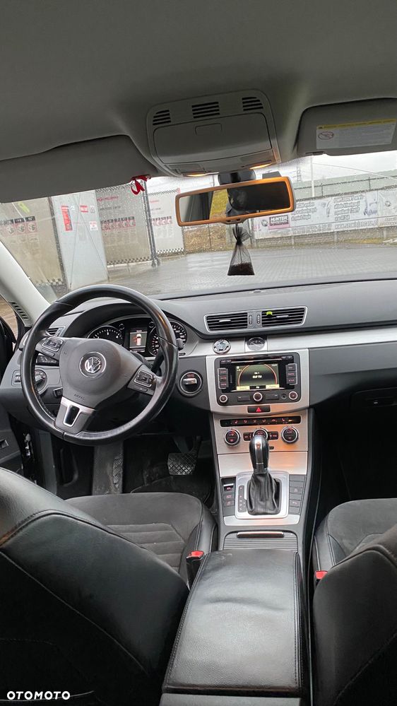 Volkswagen Passat - 14