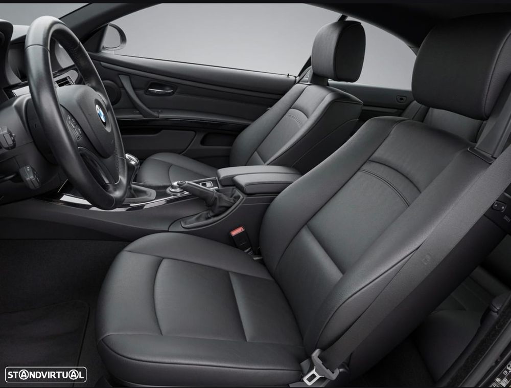 BMW 320 i Edition Exclusive - 9