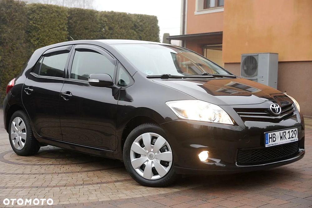 Toyota Auris - 10