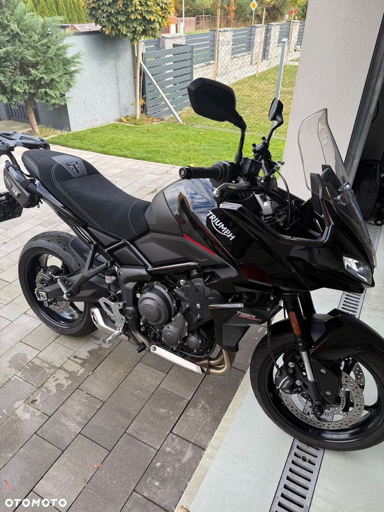 Triumph Tiger - 1