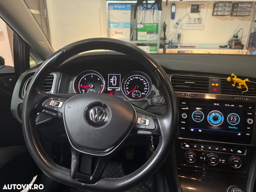 Volkswagen Golf 1.6 TDI Comfortline - 15