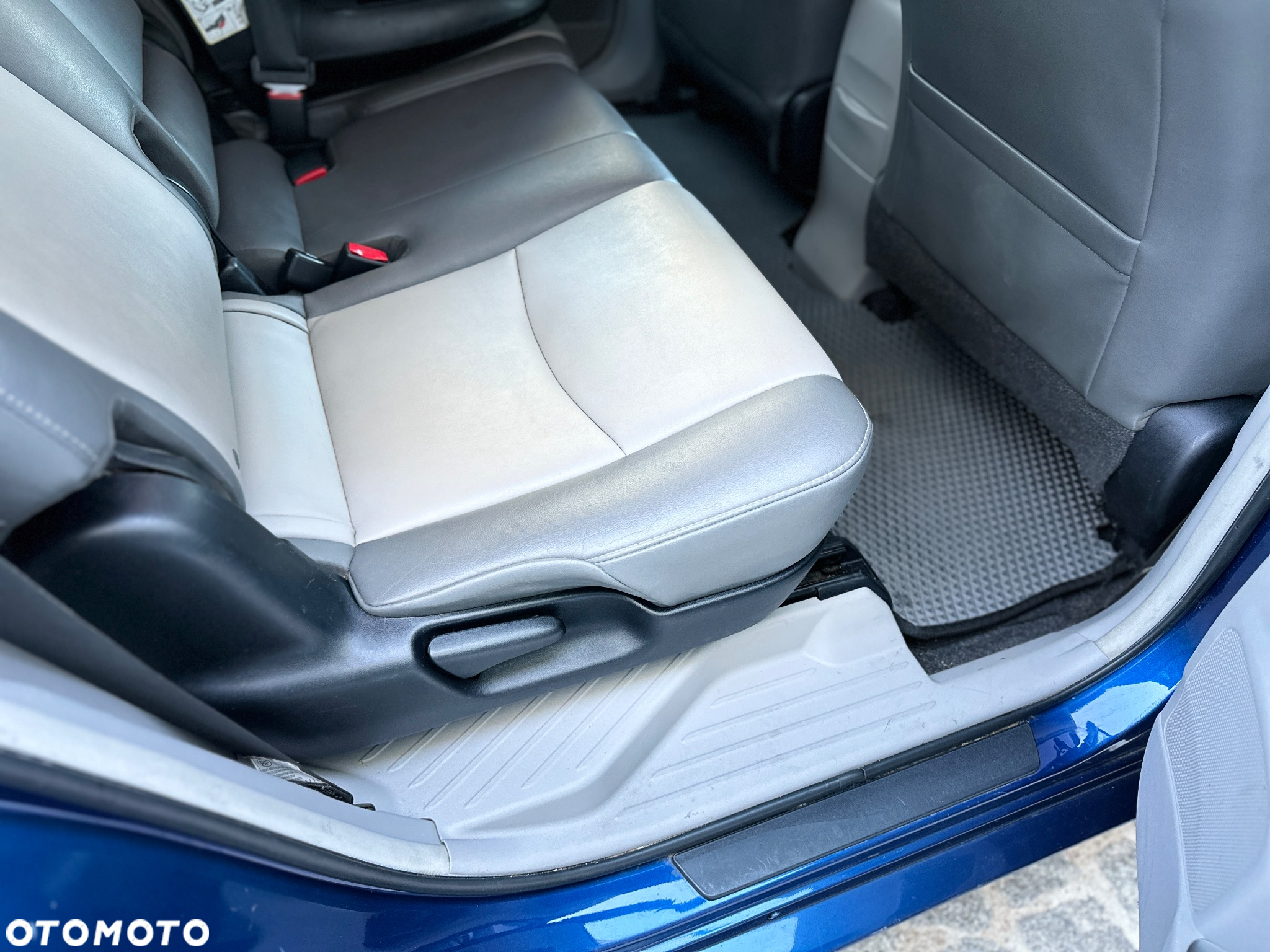 Toyota Prius+ (Hybrid) Comfort - 7