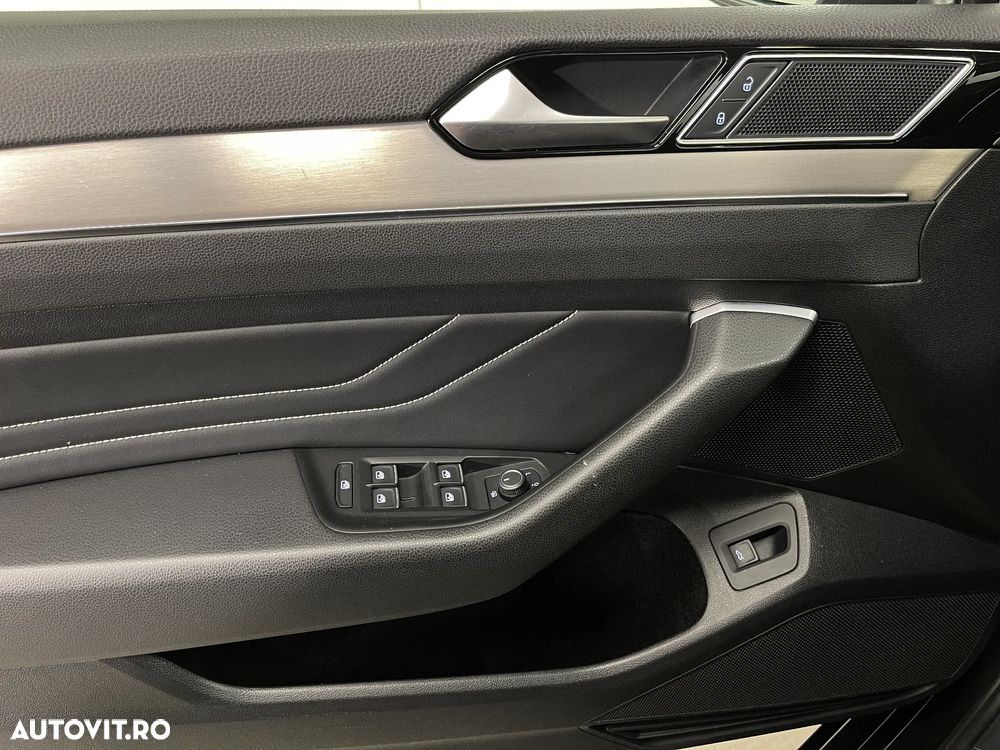 Volkswagen Passat 2.0 TDI DSG Highline - 26