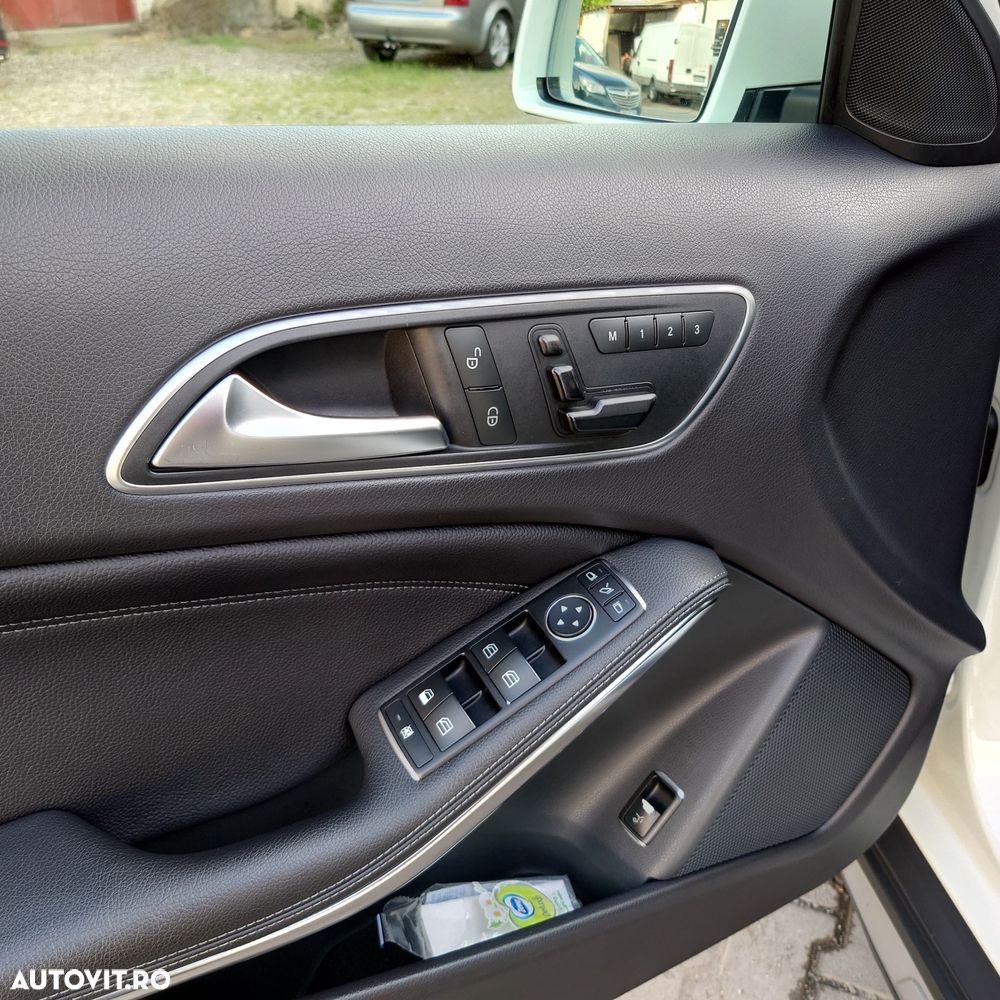 Mercedes-Benz GLA 220 CDI 4MATIC 7G-DCT AMG Line - 10