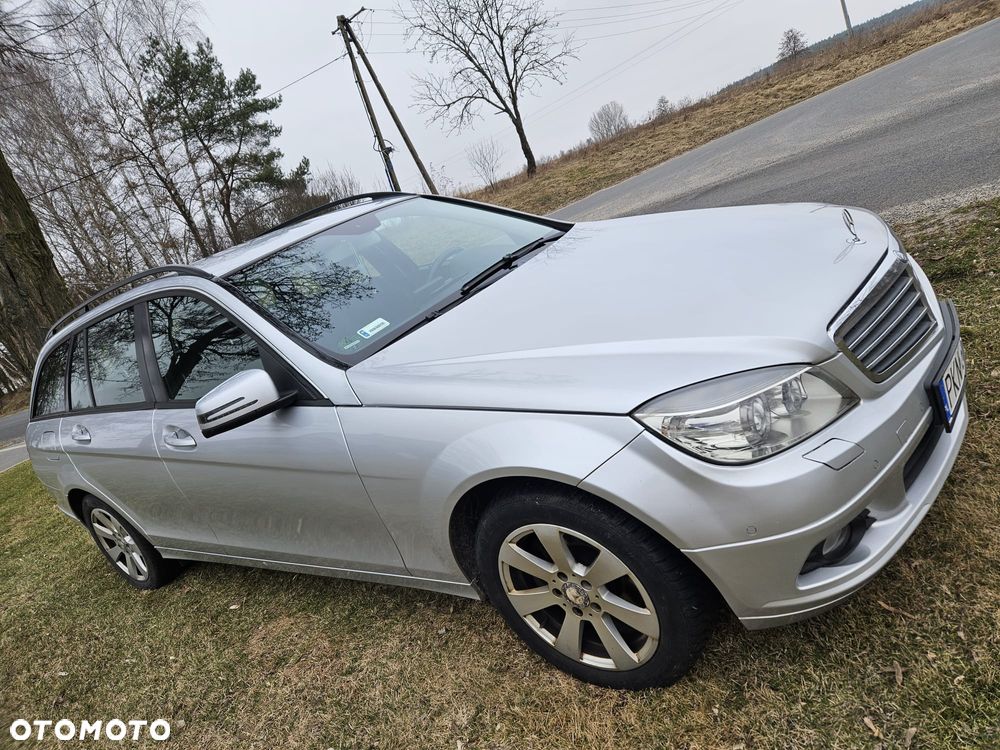 Mercedes-Benz Klasa C 200 CDI DPF (BlueEFFICIENCY) 7G-TRONIC Avantgarde - 1