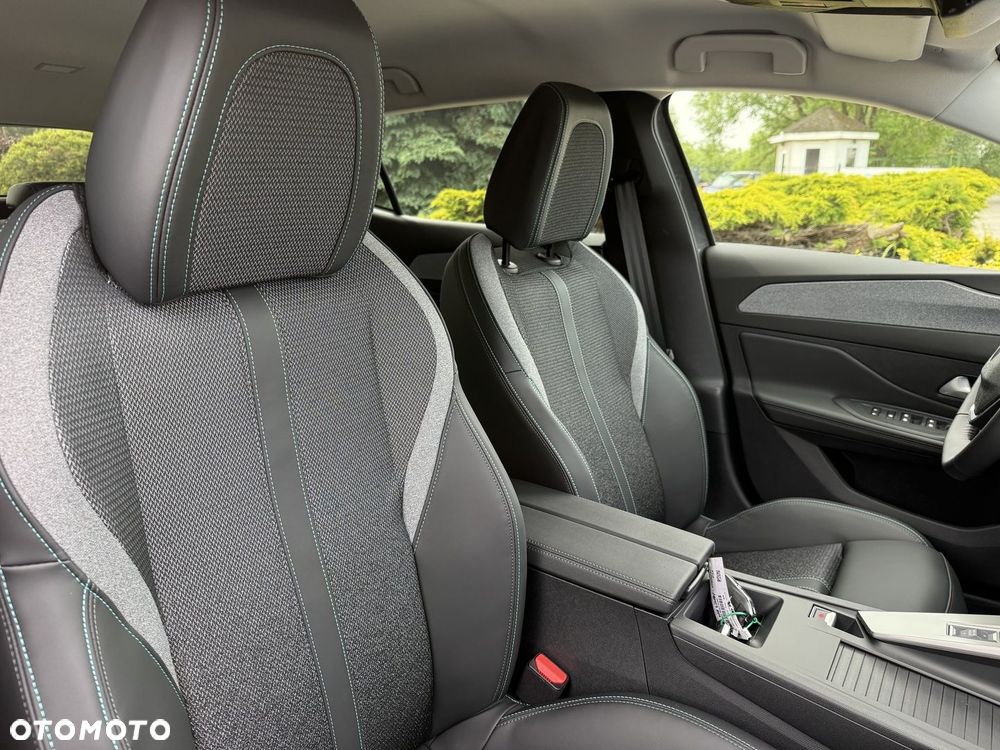 Peugeot 408 1.2 PureTech mHEV Allure S&S e-DSC6 - 13