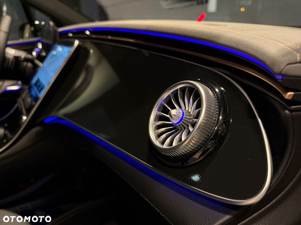 Mercedes-Benz EQE - 11