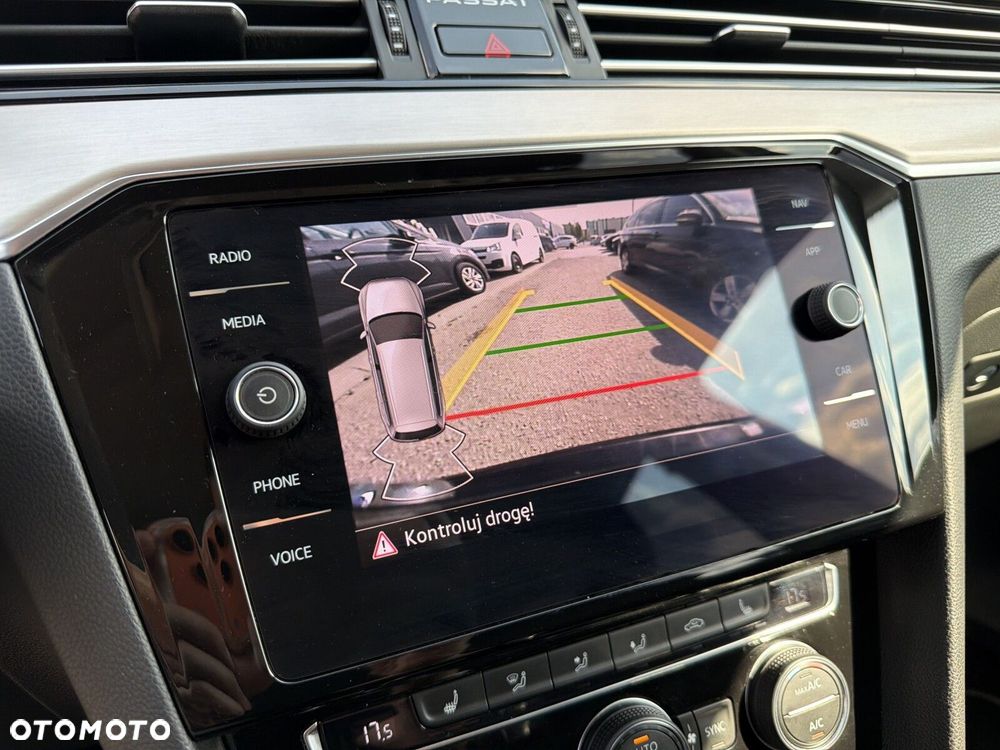 Volkswagen Passat 2.0 TDI EVO Elegance DSG - 25