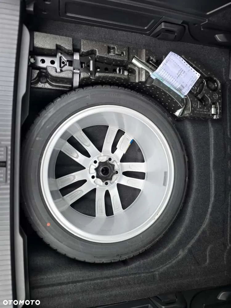 Volkswagen Passat 2.0 TDI SCR Elegance DSG - 33