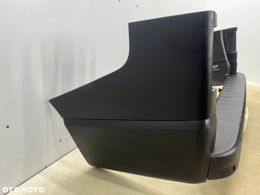 Zderzak tylny Renault Trafic Fiat Talento Opel Vivaro B Nissan NV300 14-20r. tył 4XPDC 850177155R - 2