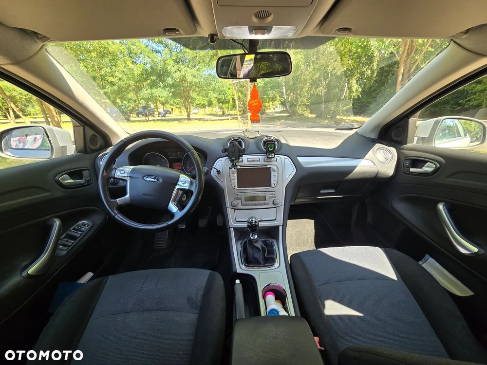Ford Mondeo 2.0 TDCi Ambiente - 5