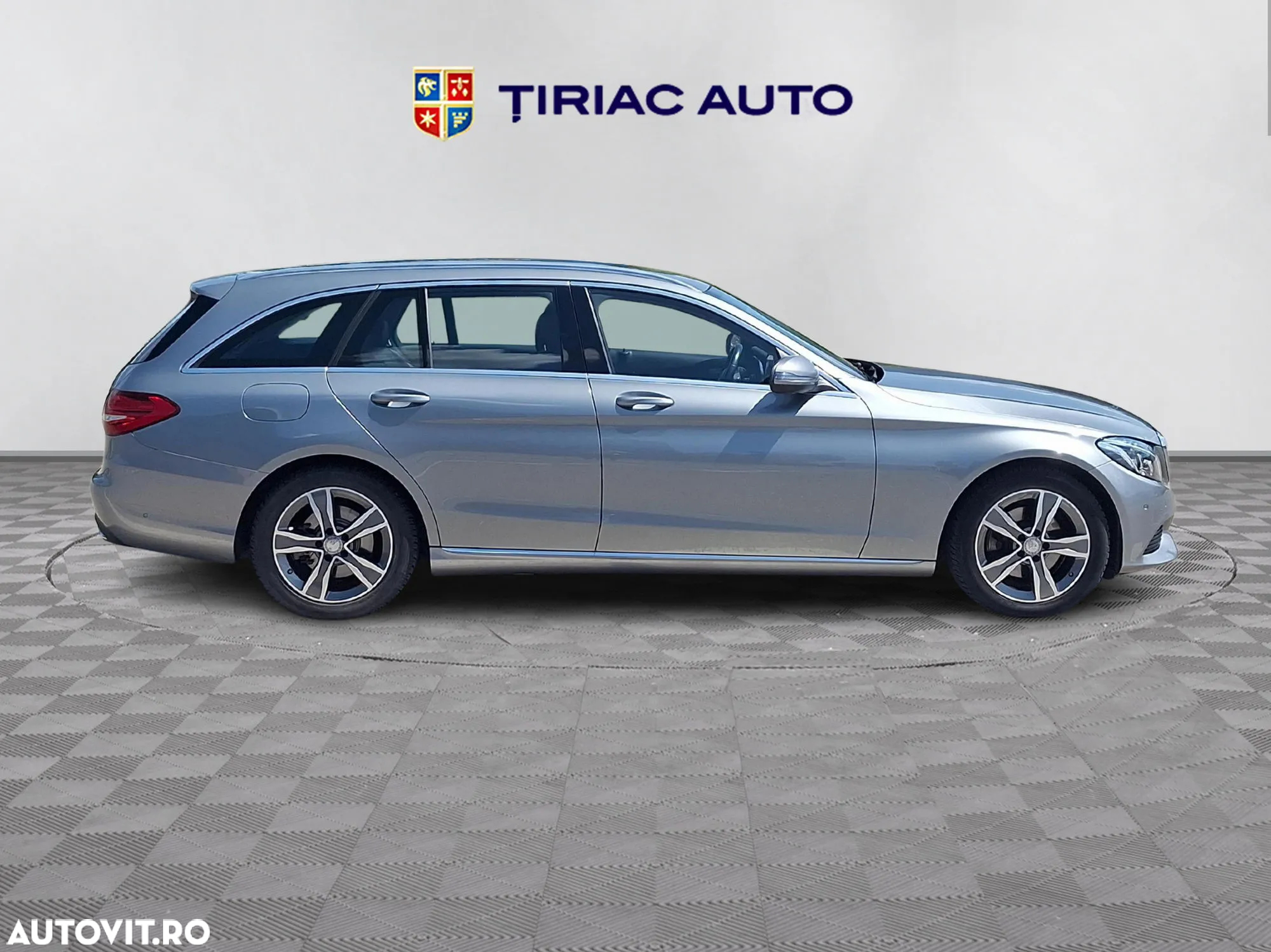 Mercedes-Benz C - 7