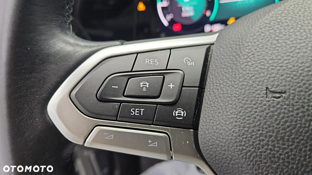 Volkswagen Golf - 21