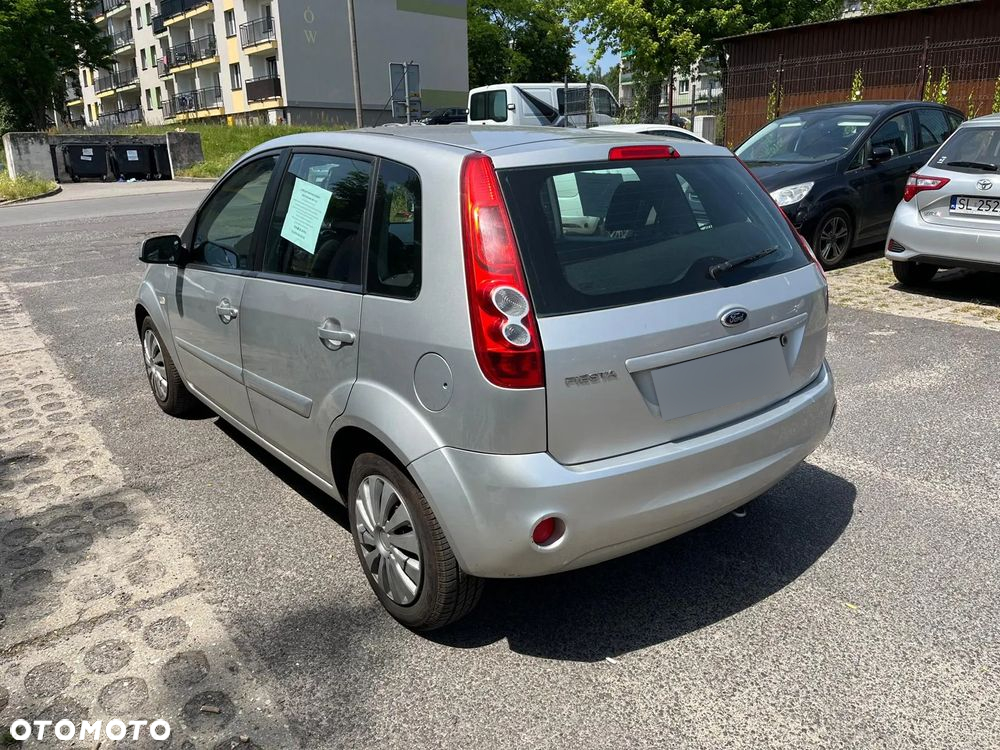 Ford Fiesta - 2