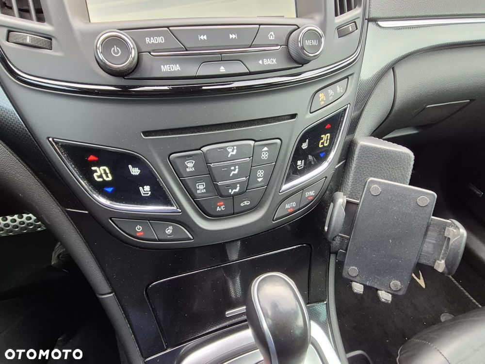 Opel Insignia 2.0 SIDI Turbo 4x4 Innovation - 23