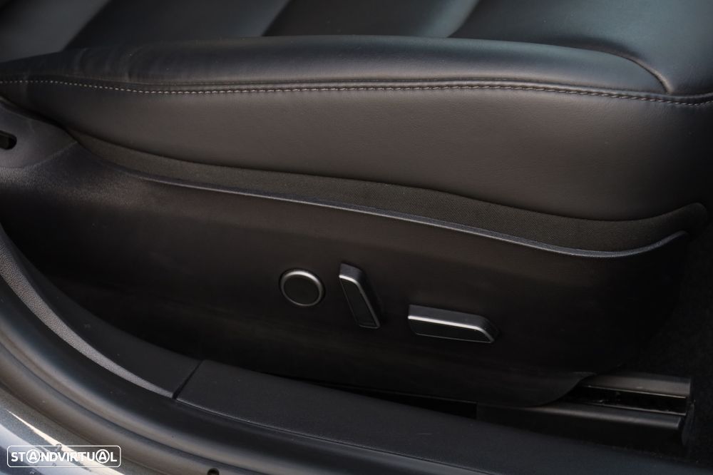 Tesla Model 3 Long-Range Dual Motor AWD - 12