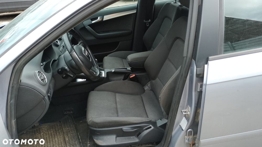 Tylko Części AUDI A3 8P 1.6 FSI BLF 116KM 85kW 5D SPORTBACK 04r–08r Lakier LY7H - 8