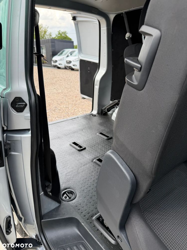 Volkswagen TRANSPORTER KOMBI 9 cio osobowy Business VAN T6.1, 2.0TDI 150KM Napęd 4Motion, T6 4x4 plus reduktor napędów, 2 Strefowe OGRZEWANIE i KLIMATYZACJA WEBASTO 5kW, Tylne drzwi skrzydłowe, Hak Holowniczy 2.5t. Wymieniony rozrząd - Pełen Serwis ASO VW Emisja spalin Euro-6 DG - 22