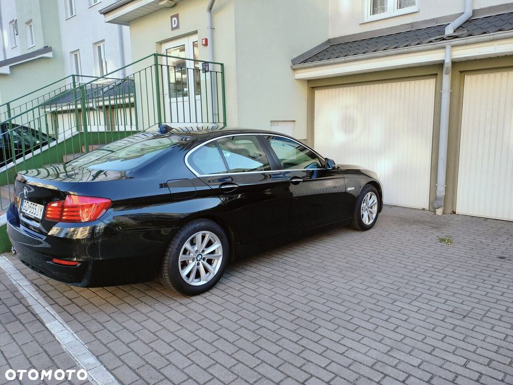 BMW Seria 5 520d xDrive - 7