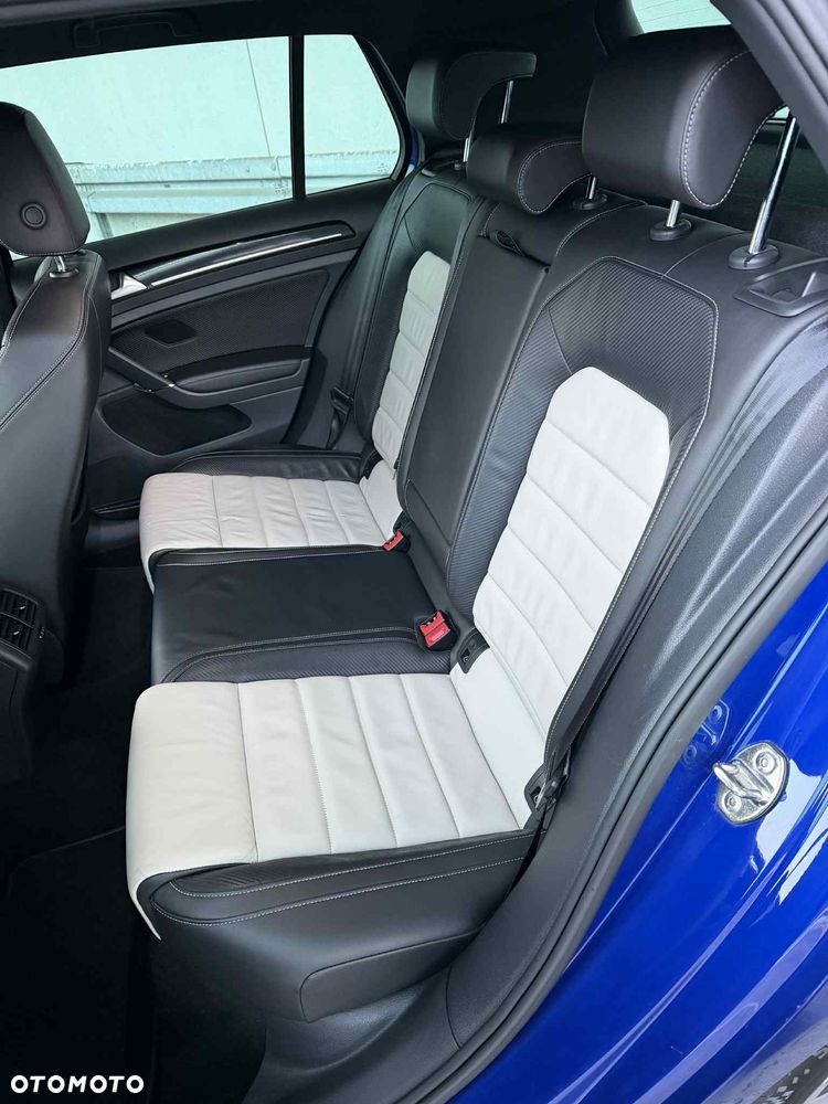 Volkswagen Golf - 7