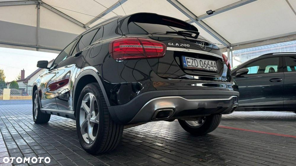 Mercedes-Benz GLA - 36