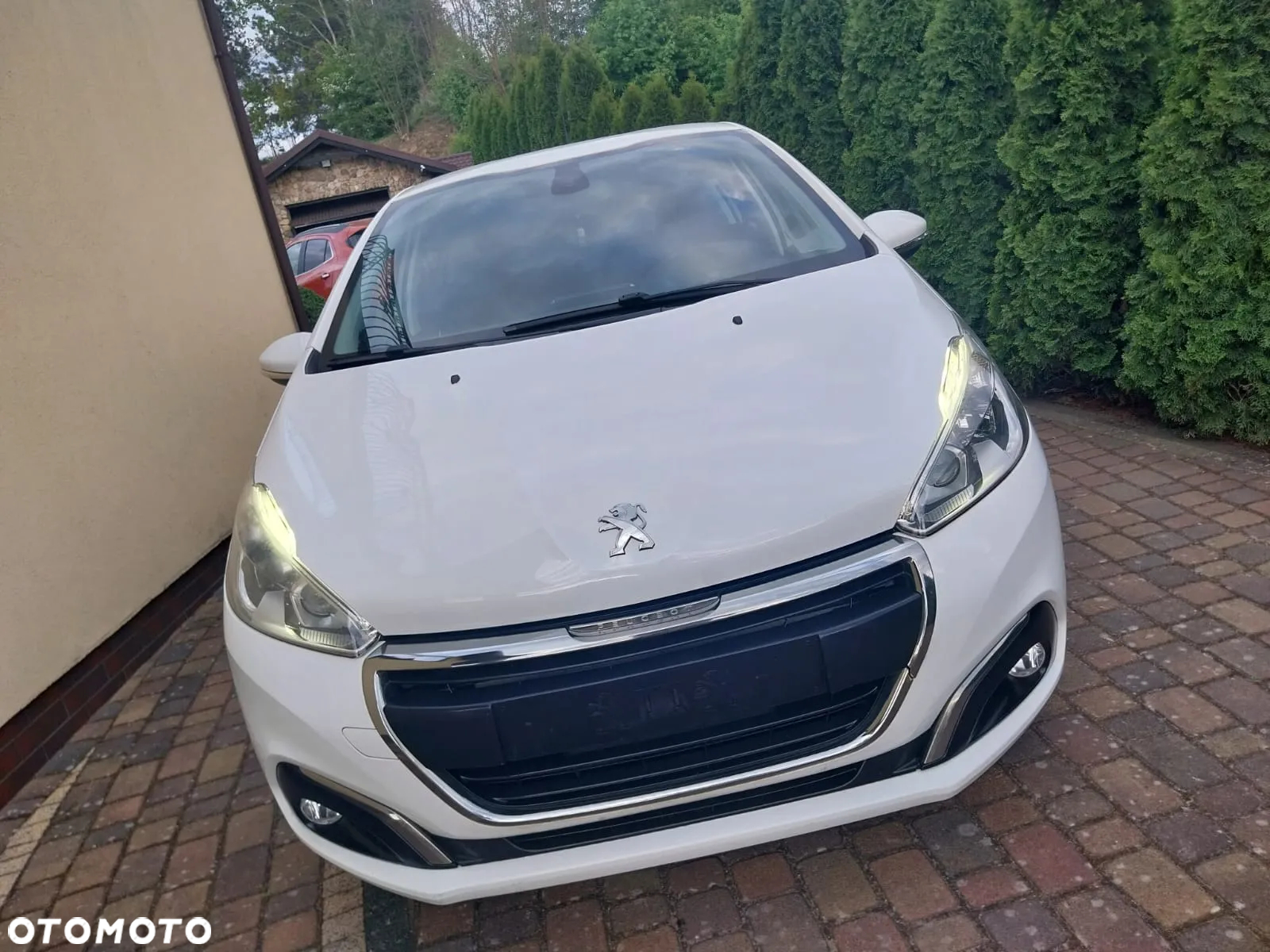 Peugeot 208 - 6